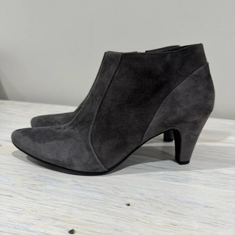 Paul Green Tatum Gray Suede Leather Heeled Pointed Toe Ankle Booties‎ Size 6.5